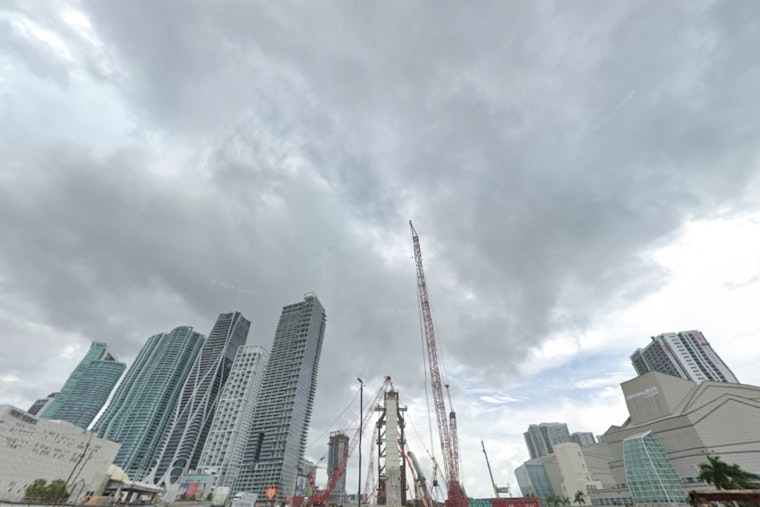 Miami Hit by Record-Breaking Cold, Temperatures Sink to 32°F for First Time Since 1989