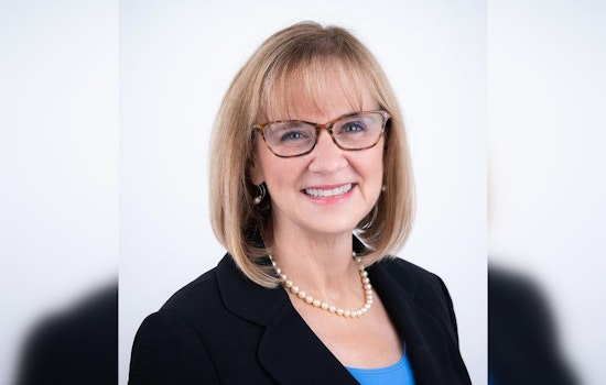 Miami Mayor Wants To Ditch ICE Pact, Commissioners Sit On Their Hands
