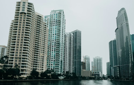 Miami Wakes Up In A Fog, Sunshine Stages Weekend Comeback