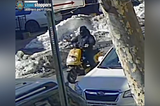Midtown Creep Trails Teen Into Building, Pulls Gun in Daylight Heist
