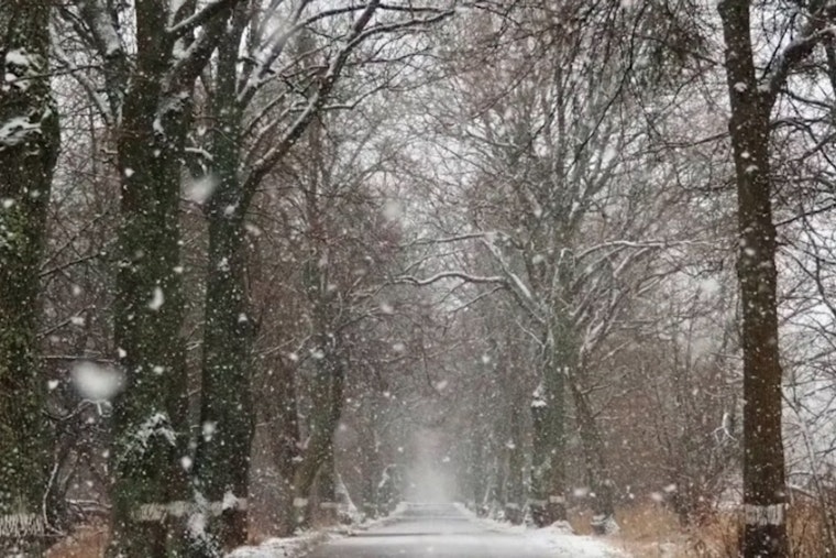 Milwaukee Braces for Chilly Nights and Light Snowfall, National Weather Service Advises Caution on Roads
