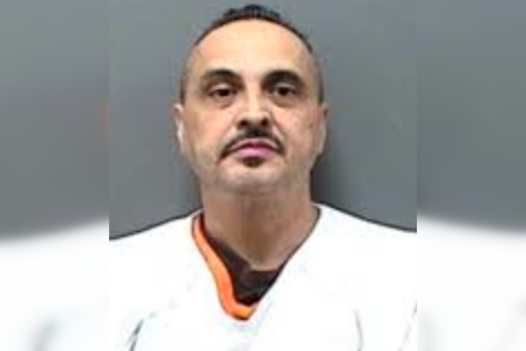 Milwaukee 'Dating Predator' Suspect Dumps Lawyers, Goes Solo at Trial