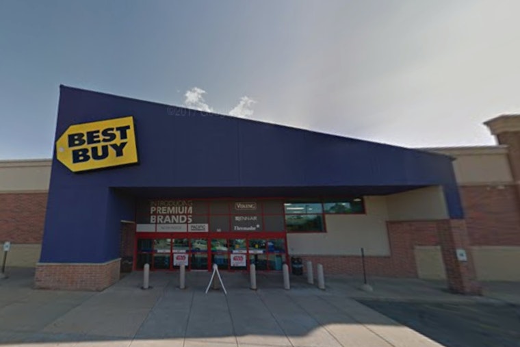 Milwaukee Man Faces 88 Years After High-Speed Chase from Retail Theft in Brookfield