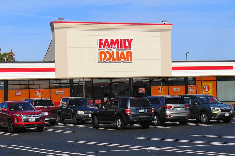 Shocking Milwaukee Clip Shows Family Dollar Guard Beating Apparently Intoxicated Shopper