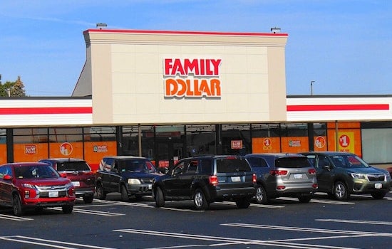 Shocking Milwaukee Clip Shows Family Dollar Guard Beating Apparently Intoxicated Shopper