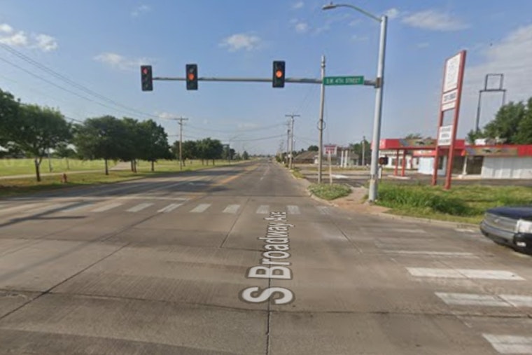 Moore Streets Swarm With Cops After Traffic Stop Suspect Vanishes On Foot