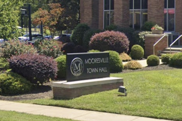 Mooresville Cop Says Mayor Probe Cost Him Badge And Career