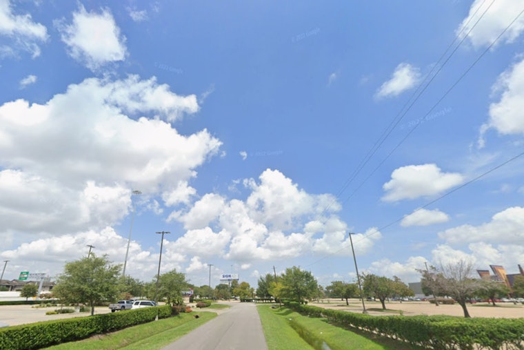 Houston Wakes in a Haze as Winter Heat Cranks Up