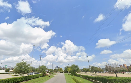 Houston Wakes in a Haze as Winter Heat Cranks Up