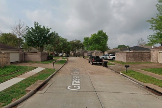 Mystery Death Shakes Quiet Mission Bend Block In West Houston