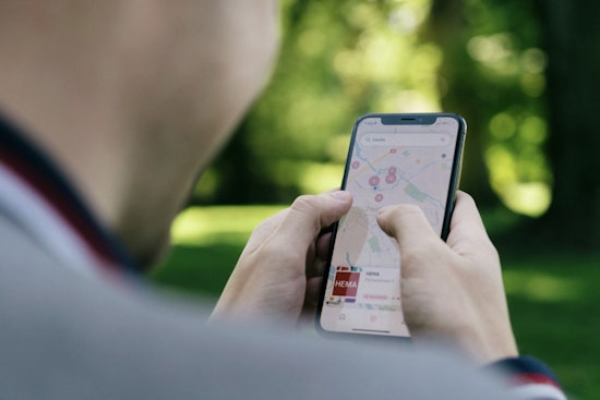 Mystery Delivery App Relay Ghosts NYC, Leaving Thousands Of Riders Jobless