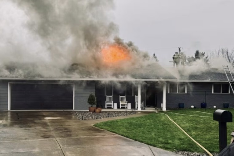 NE Vancouver Roof Goes Up in Flames as Three Residents Escape