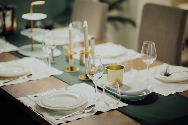 Nearly Half of U.S. Restaurants Say They Made No Money Last Year