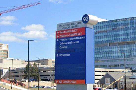 Neon Green Tumors, Milwaukee Surgeon Lights Up Hidden Lung Cancer