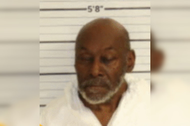 North Memphis Gas Station Erupts In Gunfire, Leaving Man Dead