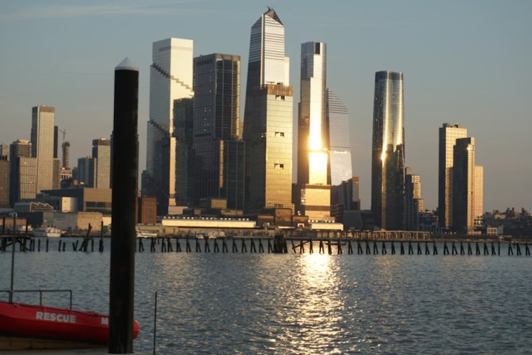 NYC Skids Into a Sunny, Blustery Wednesday