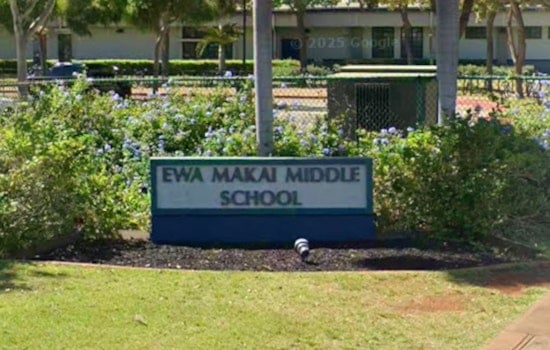 Oʻahu Duo Snags Hawaii's First 'Schools Of Democracy' Crowns
