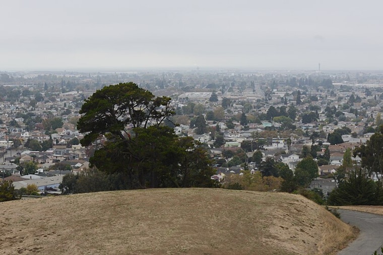 Oakland Wakes In Fog Before Tuesday Soaker Slams Commute
