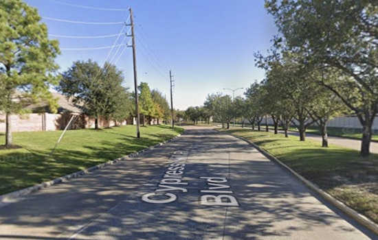 Off-Duty Houston Cop Dies After Slamming City Cruiser Into Tree