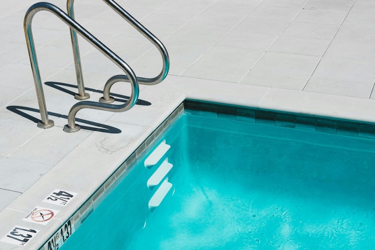 Oklahoma City Twins Wander Out Back, Drown In Murky Backyard Pool