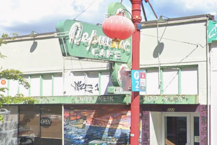 Old Town’s Last Two Chinatown Eateries Battle to Stay Afloat