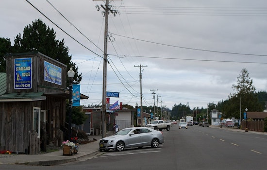 Oregon Coast Town Fumes After Secret ICE Camp Scout