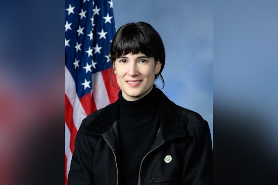 Paint-Slinging Protesters Target Portland Auto Shop Tied To Rep. Gluesenkamp Perez