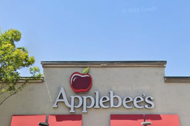 Pancakes And Burgers Move In Together As Applebee’s And IHOP Shack Up In Oakley