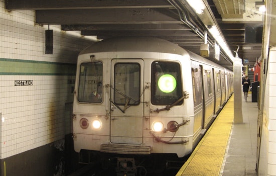 Panic On The G: Smoke-Filled Train Triggers Chaotic Queens Evacuation