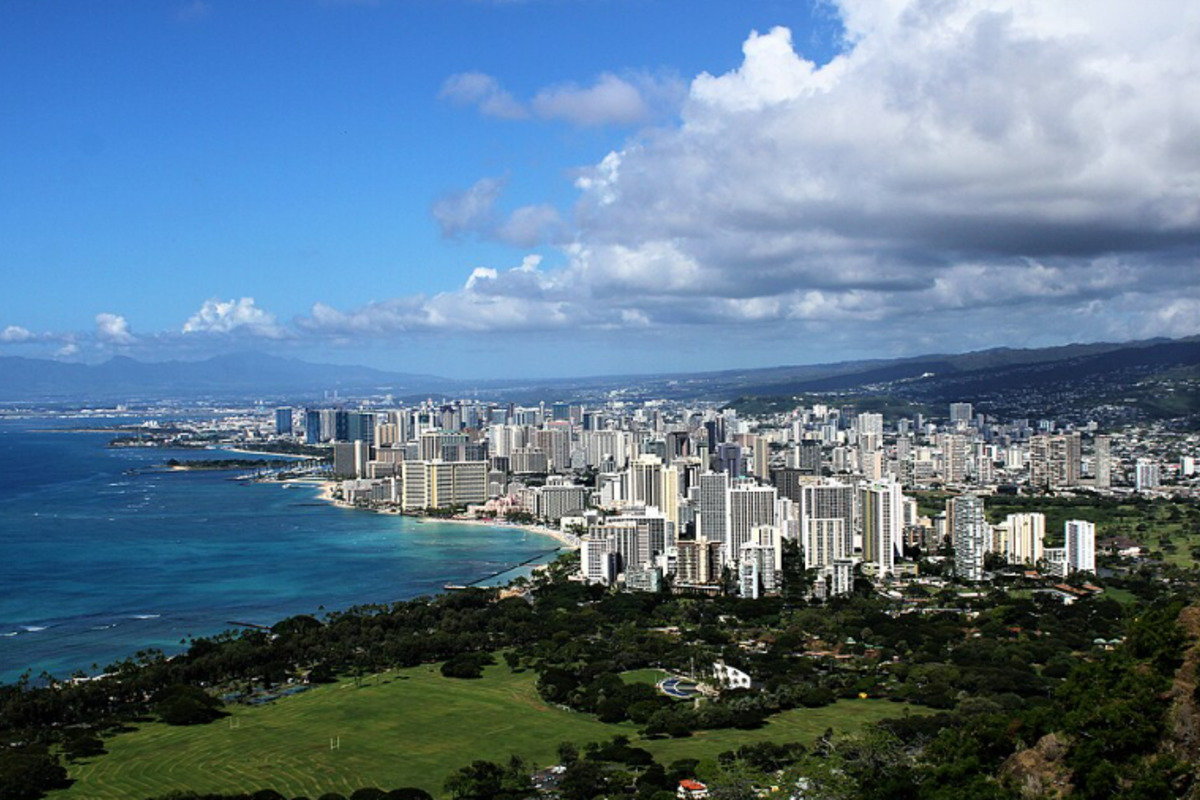 Paradise Paycheck Shock As Hawaii Sinks Toward Distressed-Economy Ranks