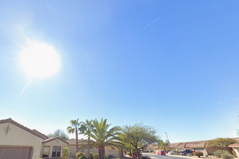 Phoenix Toasts On Sunny Sunday Before Rain Crashes Monday Night