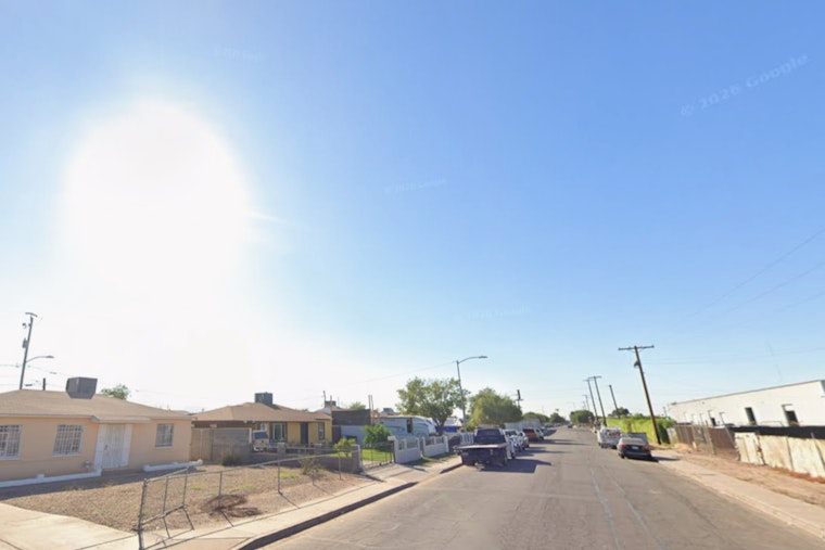 Phoenix Basks In Weekend Sun Before Breezy Monday Showers Roll In