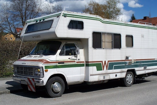 Pre-Dawn Des Plaines RV Inferno Leaves One Dead On Scott Street