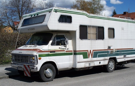 Pre-Dawn Des Plaines RV Inferno Leaves One Dead On Scott Street