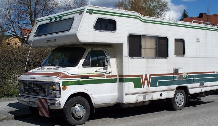 Pre-Dawn Des Plaines RV Inferno Leaves One Dead On Scott Street