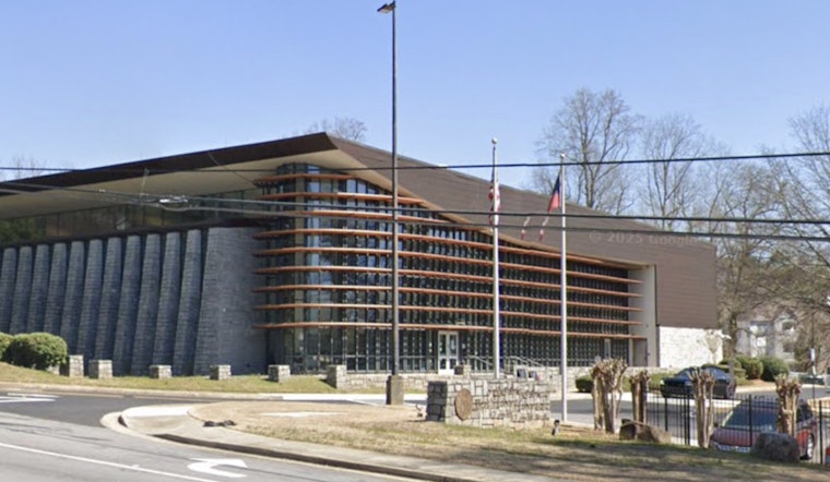Rabid Cat Puts Downtown Helen on Edge After Biting Good Samaritan