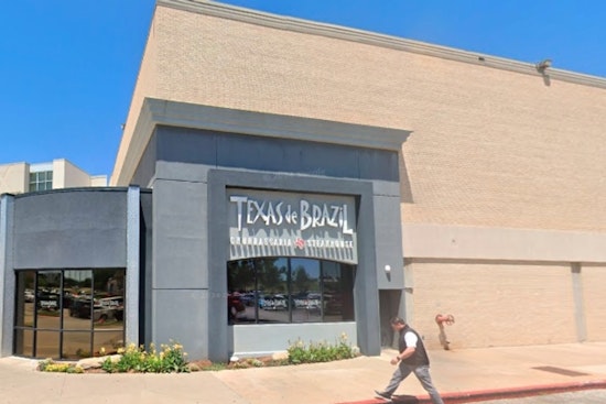 Rooftop Blaze At Penn Square Mall Sends Texas De Brazil Diners Fleeing