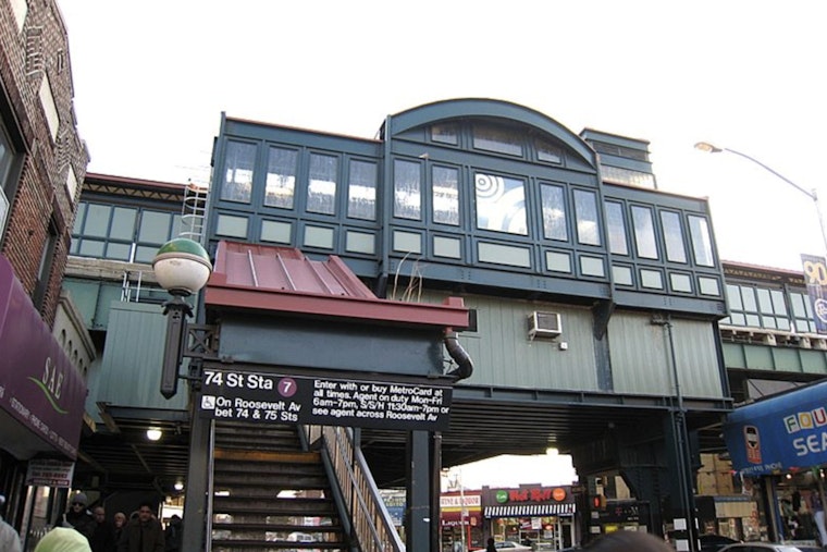 Rush-Hour F Train Attack Rattles Queens Commuters