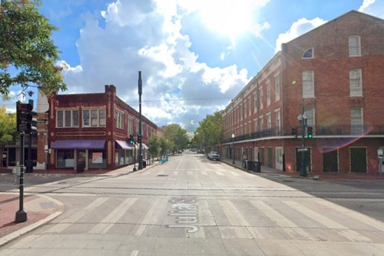 Sagging St. Charles Corner Sends Parade Crowd Scrambling