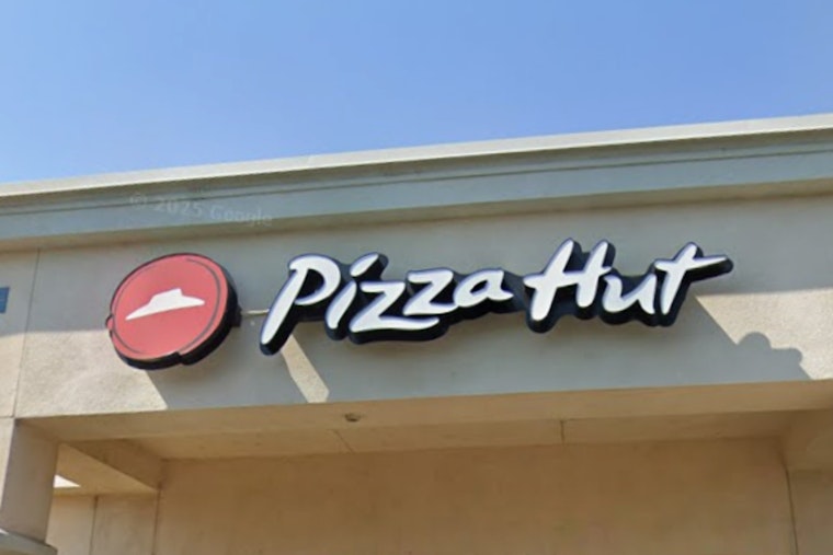 San Diego Insider Dishes Why Pizza Hut Is Axing 250 U.S. Stores