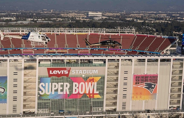 Santa Clara Super Bowl Crowd Stunned As Patriots Rookie Flattens Shirtless Field Crasher