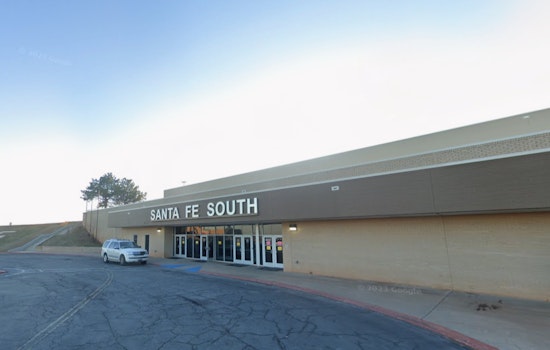 Santa Fe Teens Jam S. Shields With Midday Anti-ICE Walkout