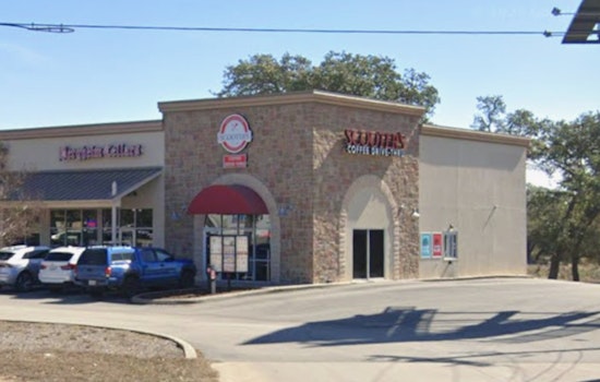 Scooter’s Sign Vanishes as Pit Stop Cafe Takes The Wheel Near Boerne