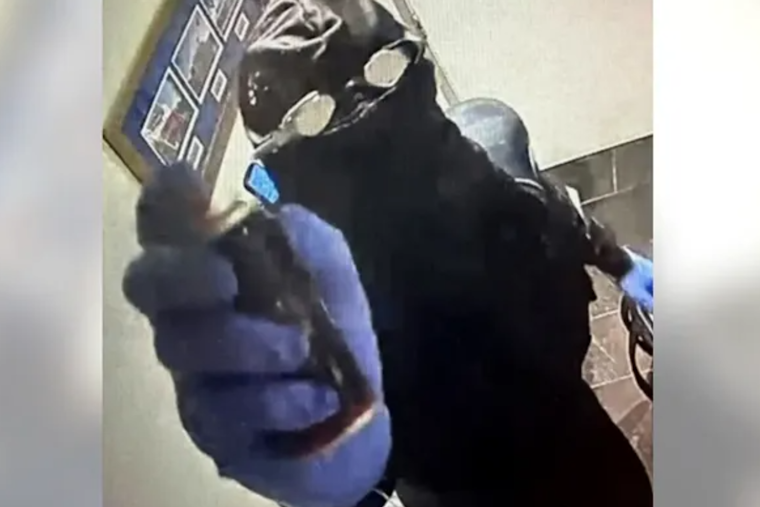 Scuba Bandit Still At Large After Disney Springs Heist