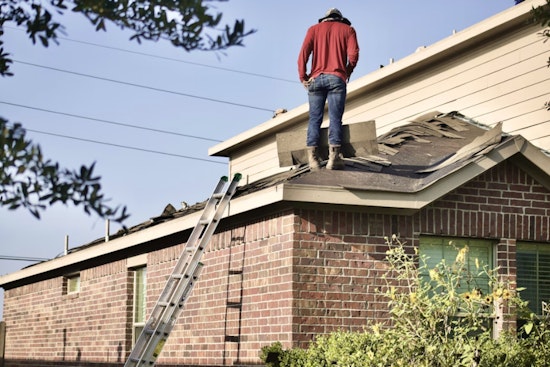 Seattle Seniors Targeted In Winter Blitz Of Door-To-Door Roofing Scams