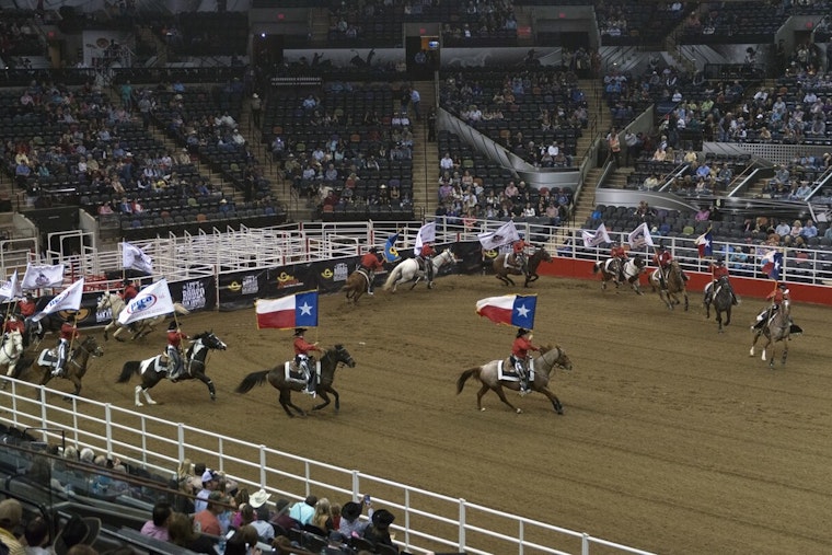 Shenandoah Saddles Up For Throwback Honky-Tonk Night At San Antonio Rodeo