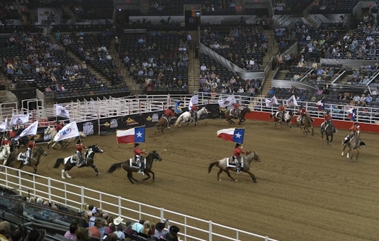 Shenandoah Saddles Up For Throwback Honky-Tonk Night At San Antonio Rodeo