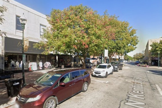 Shorty's Rolls Into Downtown McKinney With Coneys, Burgers And Booze