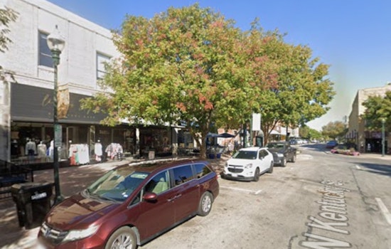Shorty's Rolls Into Downtown McKinney With Coneys, Burgers And Booze