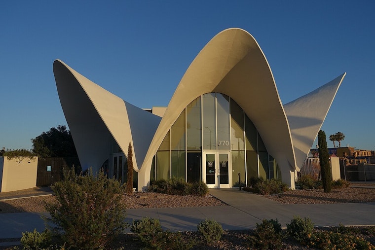 Siegfried & Roy Roar Back As Neon Museum Unveils Giant Tiger Tribute